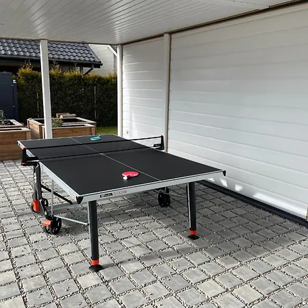 Large Homes Close To The Prázdninový dům