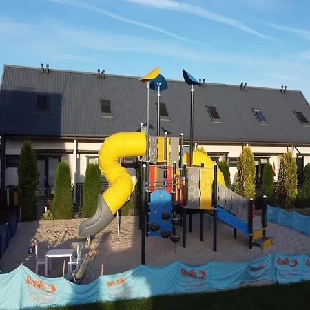 Large Homes Close To The Prázdninový dům Sianożęty