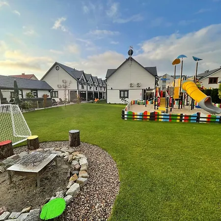 Large Homes Close To The Prázdninový dům *